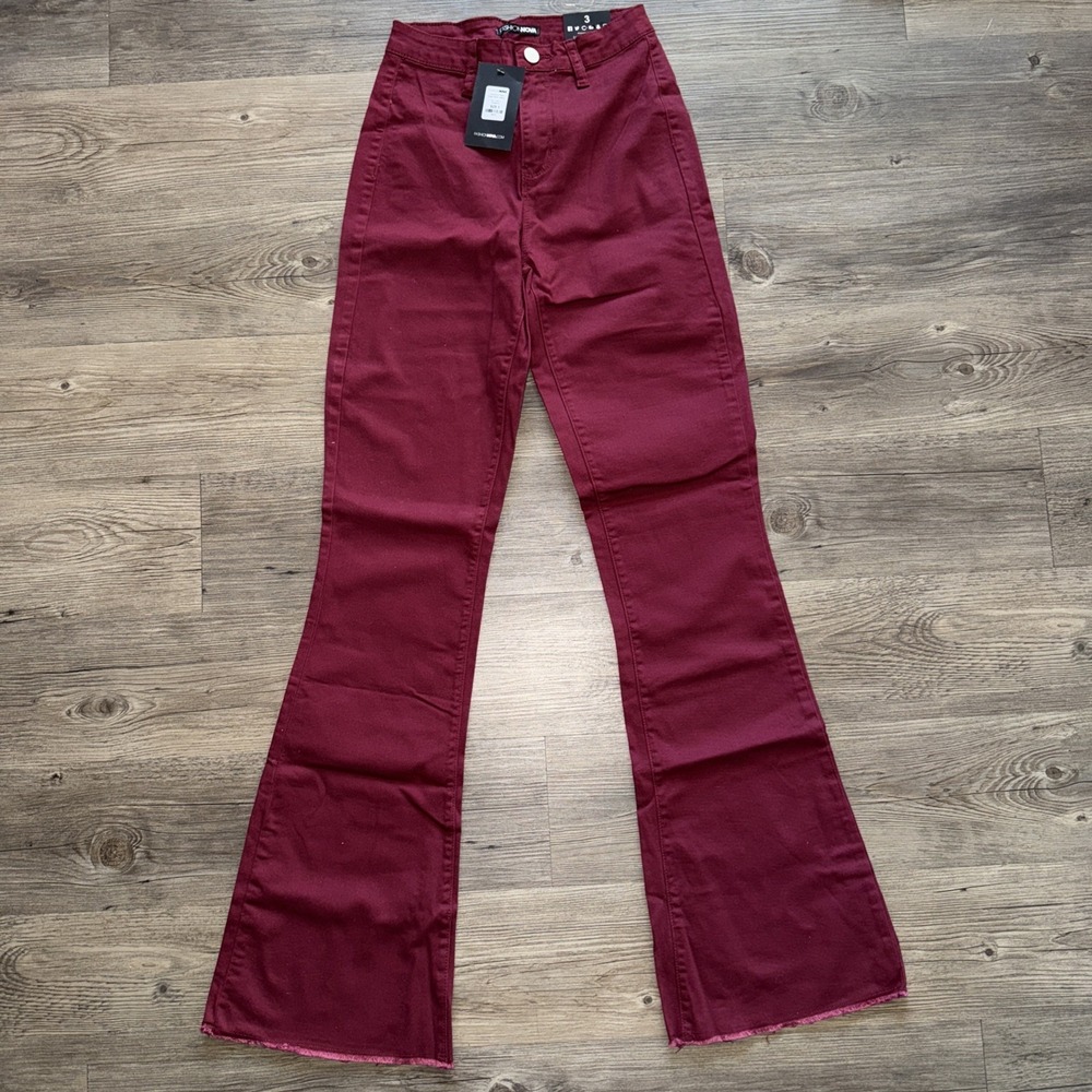 Fashion Nova‎ Valentina High Rise Flare Jeans Burgundy Womens Size 3 NWT